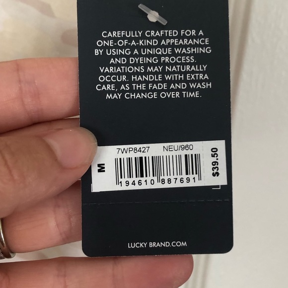 Lucky Brand. White camo t-shirt. Medium - Picture 6 of 9